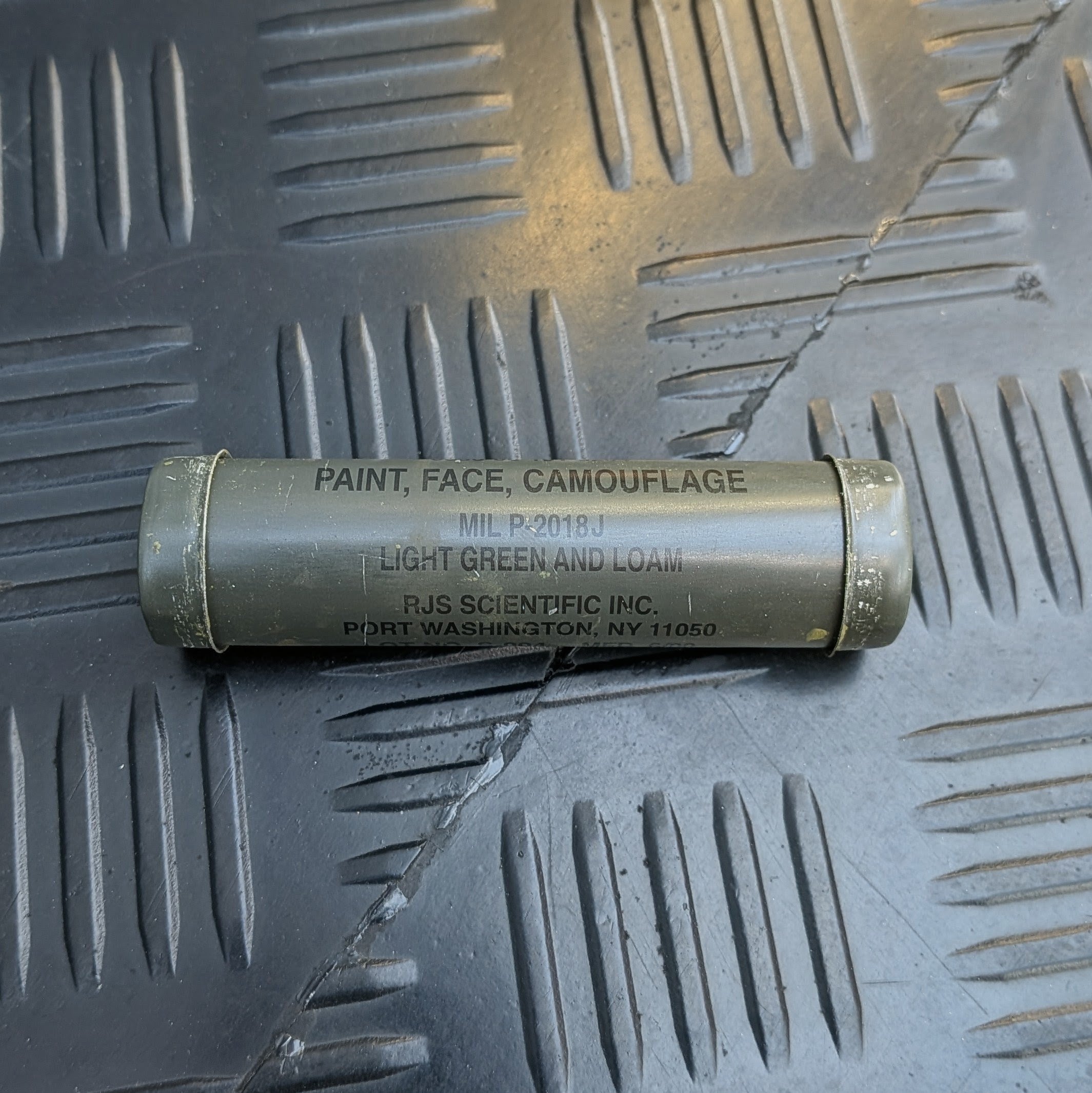 【店頭販売のみ】US（米軍放出品）カモフラージュフェイスペイント スティックタイプ [2色][コレクション品]