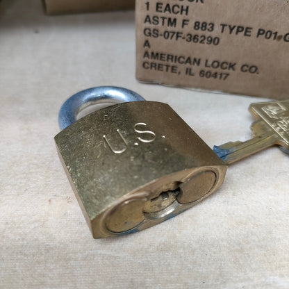 【店頭販売のみ】US（米軍放出品）American Lock Padlock USマーク入り南京錠 [中古品]