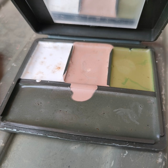 [Storefront only] US (U.S. military surplus) camouflage face paint [4 colors] [collection item]