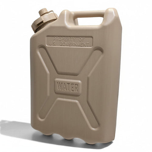 キャプテントムの米軍放出品LC Industries製20Lウォータータンク。無骨なタンカラーのプラスチック製ポリタンク