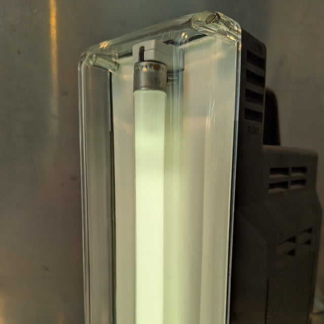 [In-Store Only] WORLD SURPLUS Italian Military [Fluorlux] Fluorescent Portable Field Lamp