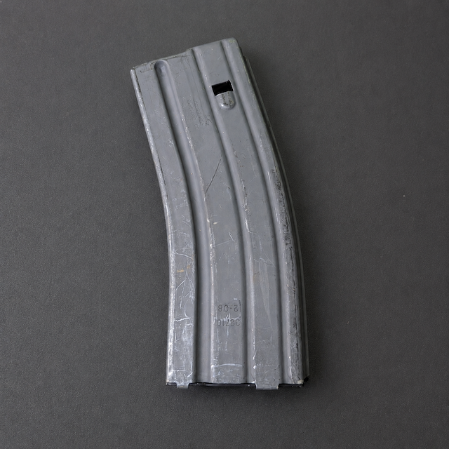 【店頭販売のみ】US（米軍放出品）5.56mm 中古品 30連発 STANAG マガジン アッセンブリー