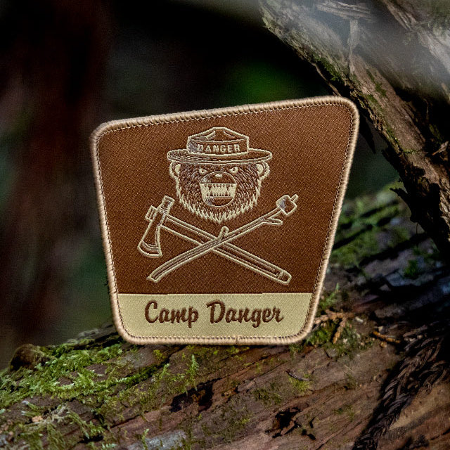 PROMETHEUS DESIGN WERX (プロメテウスデザインワークス)  DRB Camp Danger Park Sign Morale Patch [フック付き]【レターパックプラス対応】【レターパックライト対応】