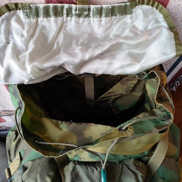 【店頭販売のみ】US（米軍放出品）LC-2 ALICE Pack Woodland アリスパック Medium ショルダーストラップ無し [中古品]