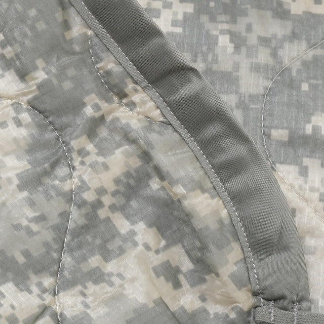 US（米軍放出品）ポンチョライナー [UCP/ACU][Poncho Liner][Woobie/ウービー]