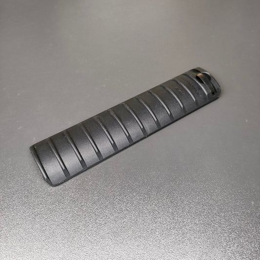 【店頭販売のみ】US（米軍放出品）11Rib Rail Cover Black [11リブ レールカバー][中古品]