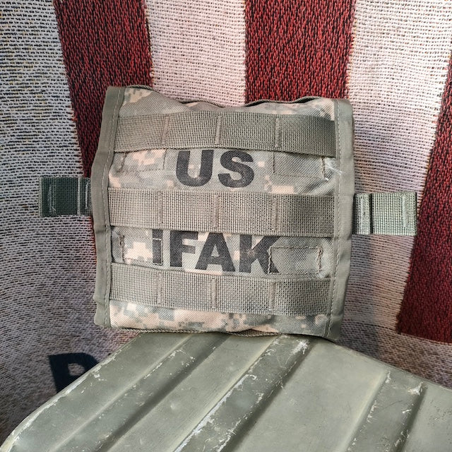 USMC コヨーテ 心許なかっ IFAK ファーストエイドキットポーチ 2個セット 売買されたオークション情報 落札价格 【au  payマーケット】の商品情報をアーカイブ公開