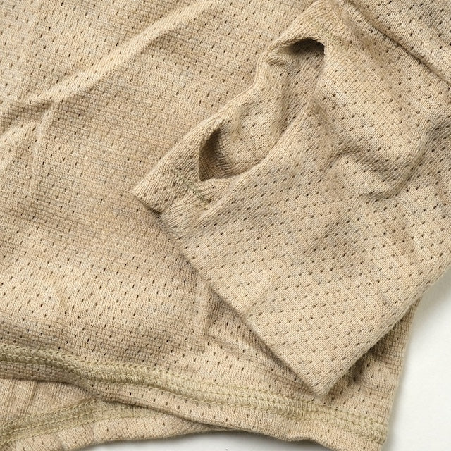 US (U.S. military surplus) ARMY BASE LAYER FLAME RESISTANT L/S UNDERSHIRT [MOISTURE WICKING] [TAN] [Flame-retardant material] [Letter Pack Plus compatible]