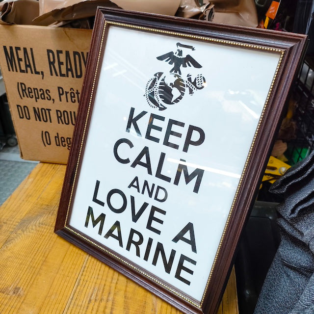 [In-store only] US SURPLUS KEEP CALM AND LOVE A MARINE Message Photo Frame
