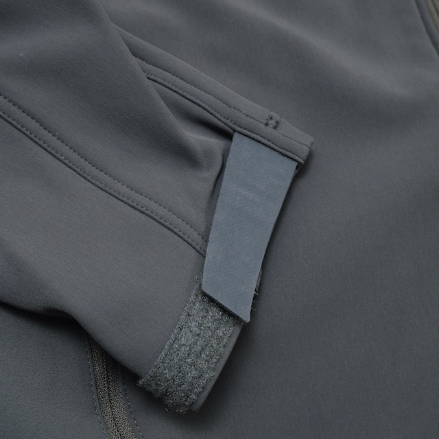 BEYOND CLOTHING (ビヨンドクロージング) TESTA COLD SOFTSHELL L5 JACKET [Grey]