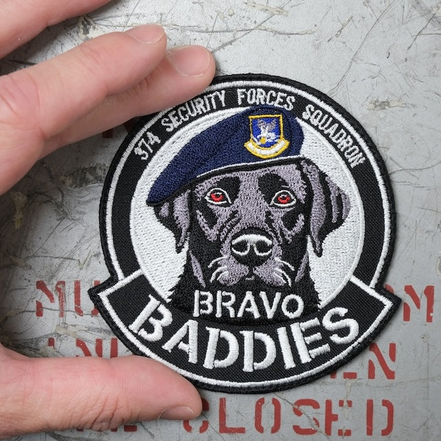 Military Patch（ミリタリーパッチ）374 SECURITY FORCES SQUADRON [フック付き]【レターパックプラス対応】【レターパックライト対応】
