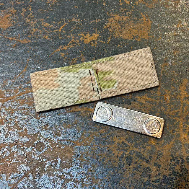 【店頭販売のみ】MILITARY AIR FORCE SPOUSE マグネットバッジ [未使用]