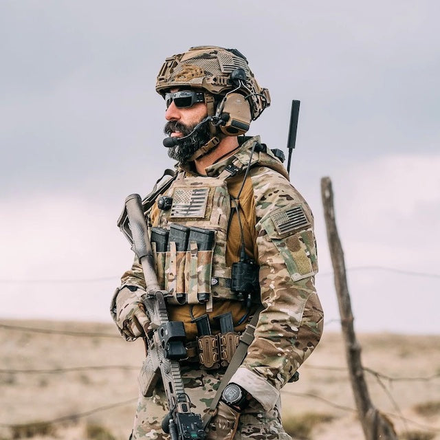 GATORZ（ゲイターズ）SPECTER スペクター ANSI Z87.1+ MILSPEC BALLISTIC Cerakote Black  スモークUVレンズ ブラックアウト [GZ-08-401]