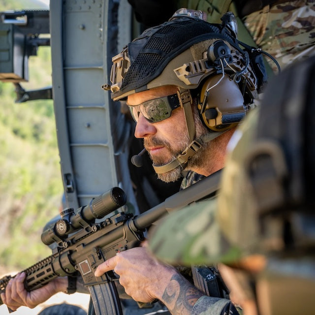 GATORZ（ゲイターズ）SPECTER スペクター ANSI Z87.1+ MILSPEC BALLISTIC Cerakote Black  スモークUVレンズ ブラックアウト [GZ-08-401]