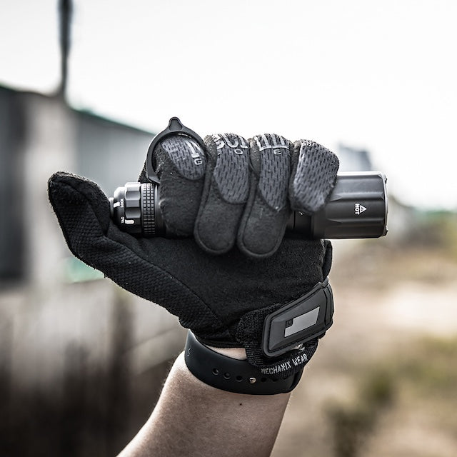 NEXTORCH（ネクストーチ）TA30D MAX Ultra-bright One-step Strobe Tactical Flashlight [4000ルーメン/3段階調光＋ストロボ点灯フラッシュライト][21700リチウムイオン電池使用]