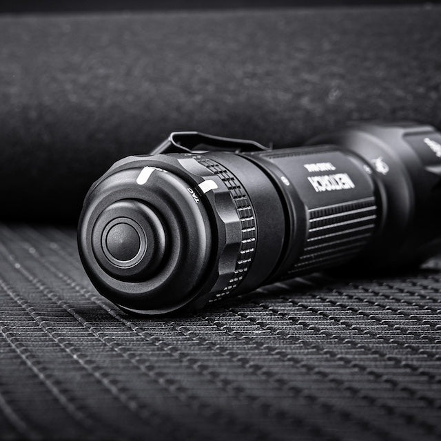 NEXTORCH（ネクストーチ）TA30D MAX Ultra-bright One-step Strobe Tactical Flashlight [4000ルーメン/3段階調光＋ストロボ点灯フラッシュライト][21700リチウムイオン電池使用]