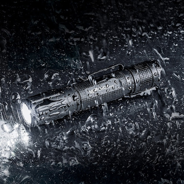 奈緒　ライト6本 NEXTORCH（ネクストーチ）E52D Rechargeable Flashlight [3700ルーメン