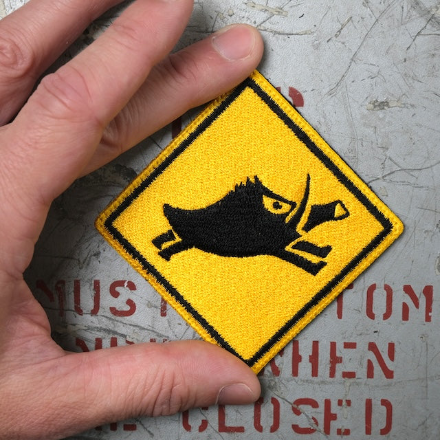 Military Patch（ミリタリーパッチ）USAF 25th Fighter Squadron “CAUTION HOG” [フック付き]【レターパックプラス対応】【レターパックライト対応】