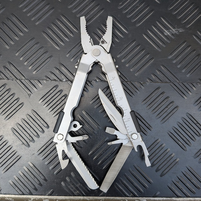 【店頭販売のみ】US SURPLUS（US サープラス）GERBER MP600 マルチプライヤー タングステンカーバイドセット [中古未使用品]