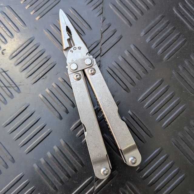 【店頭販売のみ】US SURPLUS（US サープラス）SOG Pocket Powerplier S44 マルチプライヤー [中古未使用品]