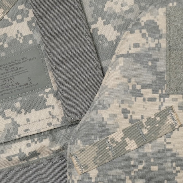 US（米軍放出品）インターセプターボディアーマー デルトイドプロテクター [UCP/ACU][IBA OTV Deltoid Protector]