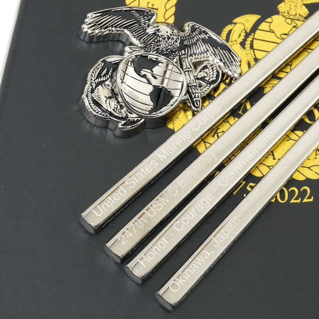 ハッピー　USMC 記念品　4つセット US SURPLUS 247th MARINE CORPS BIRTHDAY Chopsticks & Chopstick