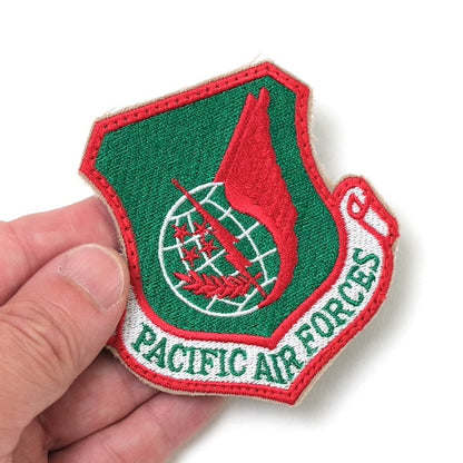 Military Patch（ミリタリーパッチ）PACIFIC AIR FORCE ＆ 18th Wing 第18航空団 2枚セット [クリスマスカラー][フック付き]【レターパックプラス対応】【レターパックライト対応】