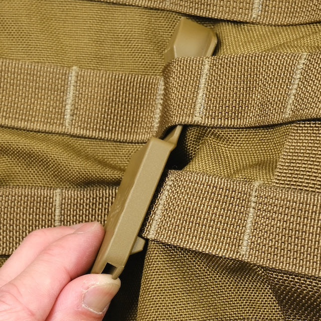 US（米軍放出品）BENCHMADE  ストラップカッター [Coyote][7 HOOK PERSONAL SAFETY CUTTERS]【レターパックプラス対応】【レターパックライト対応】