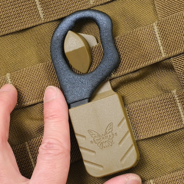US（米軍放出品）BENCHMADE ストラップカッター [Coyote][7 HOOK