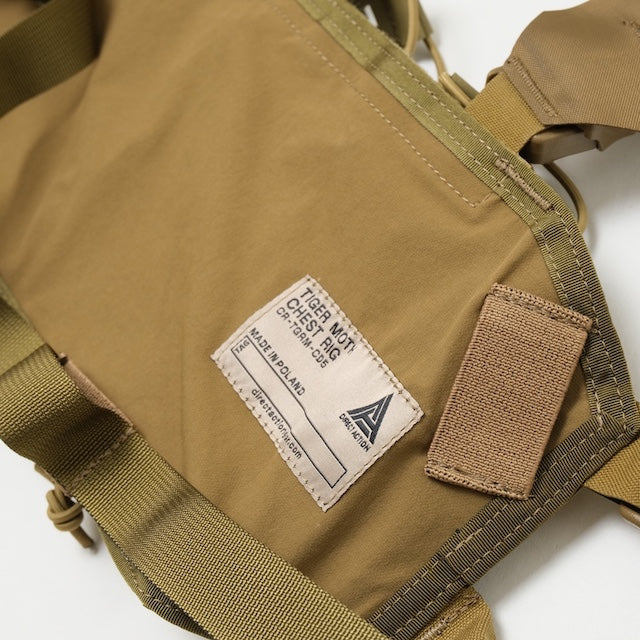 DIRECT ACTION（ダイレクトアクション）TIGER MOTH Chest Rig [Coyote