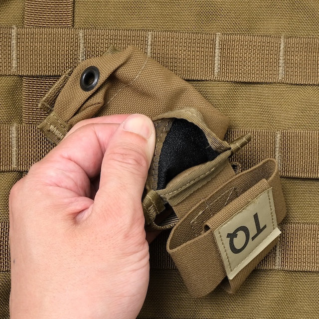 US（米軍放出品）USMC TQポーチ [Tourniquet Pouch][止血帯（CAT）ターニケットポーチ][Coyote]【レターパックプラス対応】