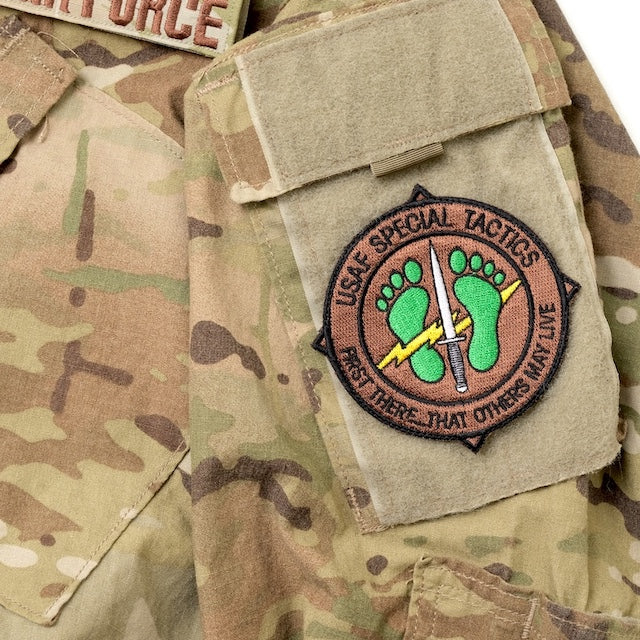 Military Patch（ミリタリーパッチ）USAF SPECIAL TACTICS ジョリーグリーン 足跡 [フック付き]【レターパックプラス対応】【レターパックライト対応】