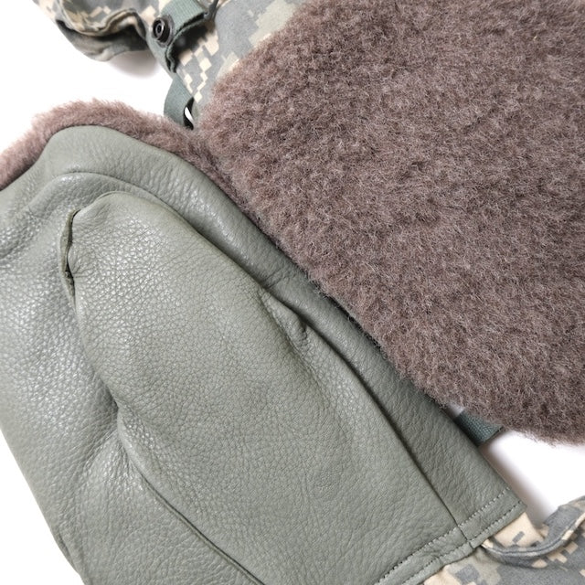 US（米軍放出品）Extreme Cold Weather (ECW) Mitten Set ACU/UCP [エクストリームコールドウェザーミトンセット]