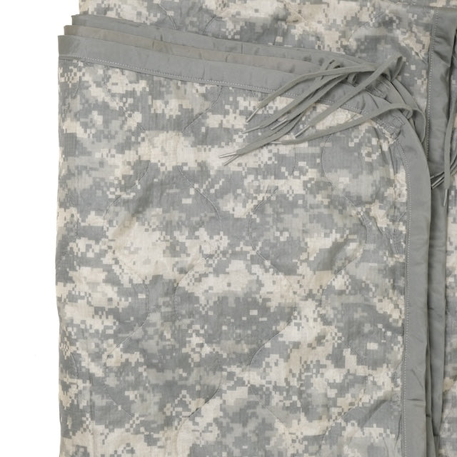 US（米軍放出品）ポンチョライナー [UCP/ACU][Poncho Liner][Woobie/ウービー]