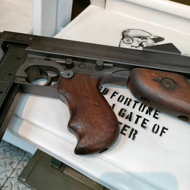 MILITARY NAKATA THOMPSON M1A1 non-movable model gun [US military real wooden parts] [Thompson M1A1]