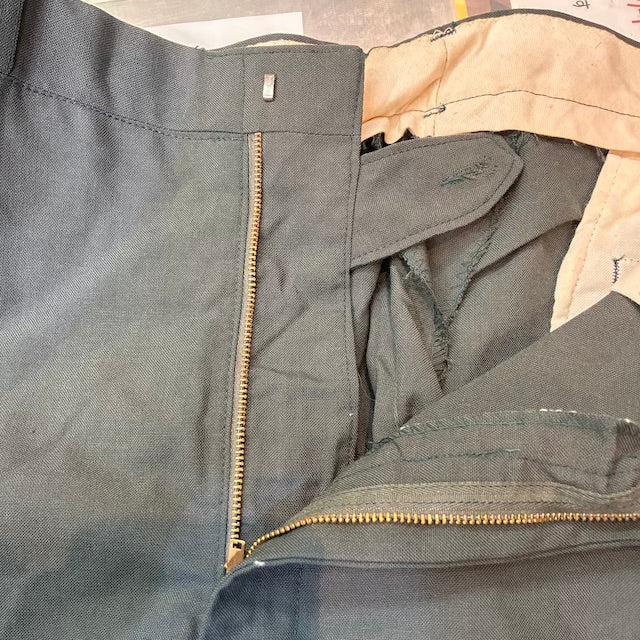 【店頭販売のみ】US（米軍放出品）ARMY 制服用 ドレスパンツ メンズ [中古]