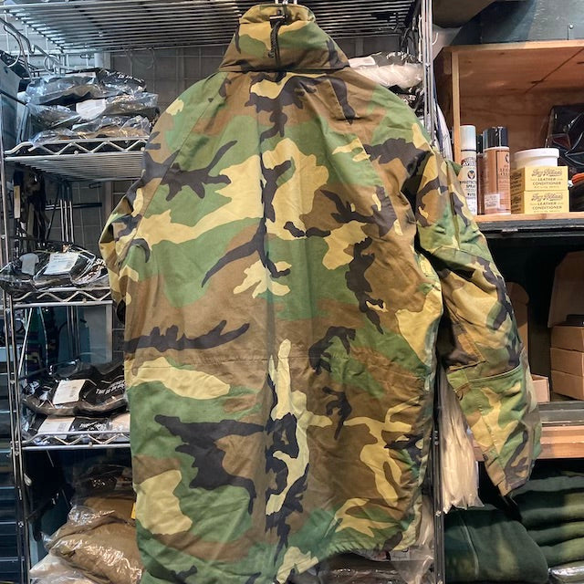 【店頭販売のみ】US(米軍放出品) ECWCS パーカー ウッドランド TYPE-2 [デッドストック]