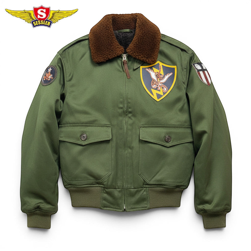 キャプテントムのSESSLER製TYPE B-10フライトジャケット。オリーブ色のコットン製で、フライングタイガースのワッペンとムートン襟が特徴。