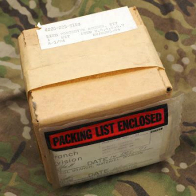 US（米軍放出品）ライフプリサーバーアクセサリーキット [コレクション用]
