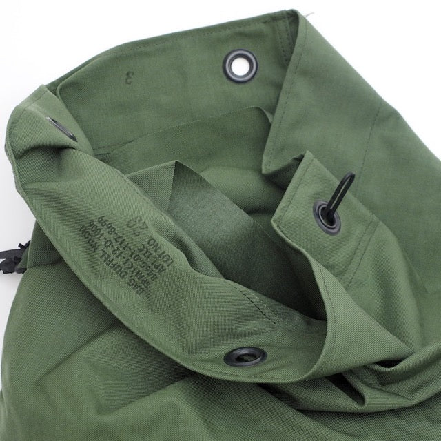 US (U.S. military release product) nylon duffel bag OD [Rucksack style]