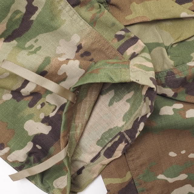 送料込み　米軍　未使用品　ARMY　コンバットシャツ　XS　[３]