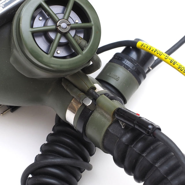 US (US military release product) [Made by SCOTT] [Used item] Chemical Biological Oxgen Mask US military real chemical biological oxygen mask