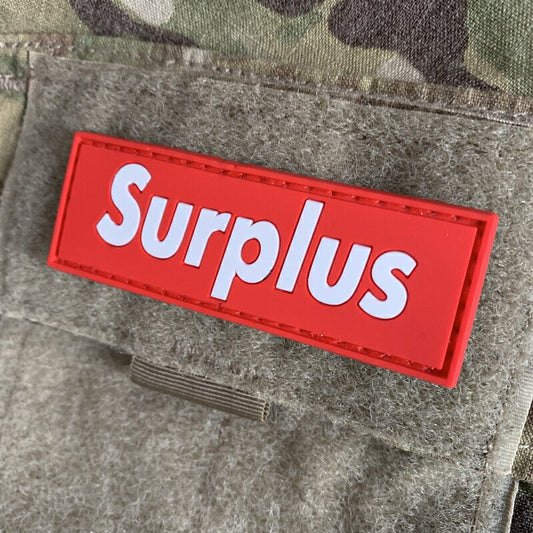 Military Patch（ミリタリーパッチ） Surplus サープラス ボックス ロゴ PVC ラバーパッチ [フック付き]【レターパックプラス対応】【レターパックライト対応】