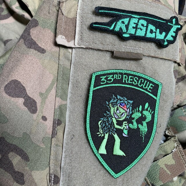 Military Patch（ミリタリーパッチ）RESCUE ミニパッチ NVGグリーン HH-60 ヘリ型 [フック付き]【レターパックプラス対応】【レターパックライト対応】