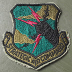Military Patch（ミリタリーパッチ）STRATEGIC AIR COMMAND 戦略航空軍団 カットエッジ [サブデュード]【レターパックプラス対応】【レターパックライト対応】