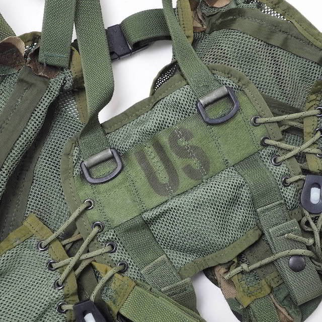 US (U.S. Military Surplus) Enhanced Load Bearing Vest Woodland [Late Model Load Bearing Vest Woodland]