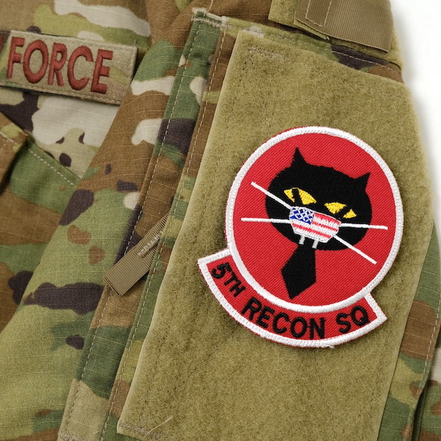 Military Patch（ミリタリーパッチ）5TH RECON SQ 米国旗 マスク [フック付き]【レターパックプラス対応】【レターパックライト対応】