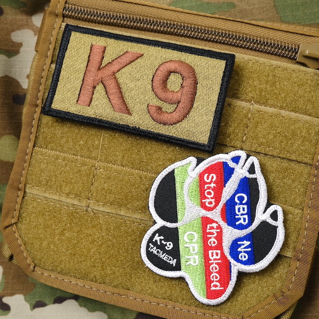 Military Patch（ミリタリーパッチ）K-9 フットプリント CBRNe パッチ [フック付き]【レターパックプラス対応】【レターパックライト対応】