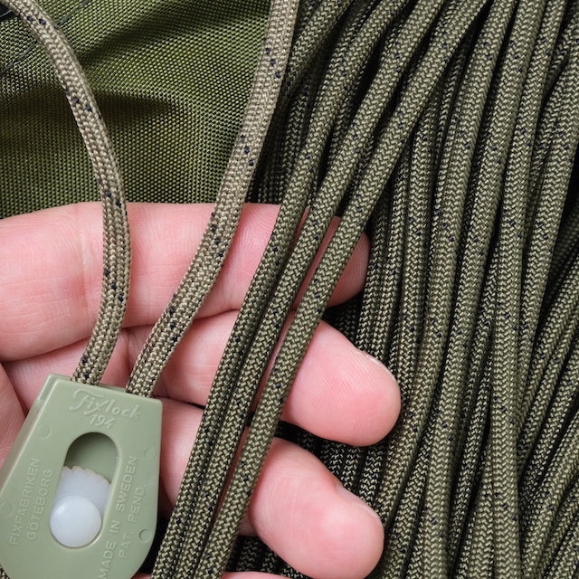 Military（ミリタリー）550 パラコード タイプ3 OD/Black Flecks [50ft 15m][550 Paracord Type III 550 Cord]【レターパックプラス対応】【レターパックライト対応】