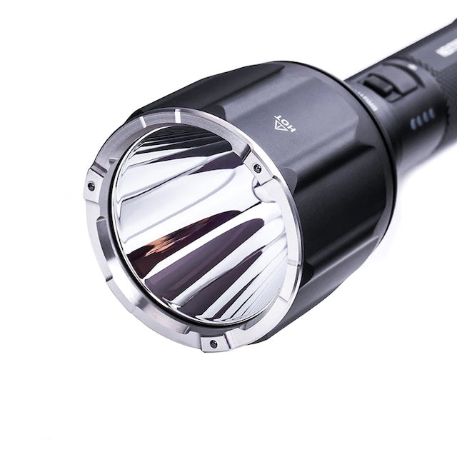NEXTORCH（ネクストーチ）P82 Flashlight [1200ルーメン/1100m][充電式長距離照射フラッシュライト][3段階調光＋ストロボ点灯]